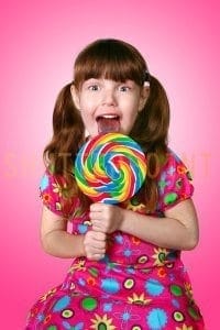 girl-licking-a-lollipop_view