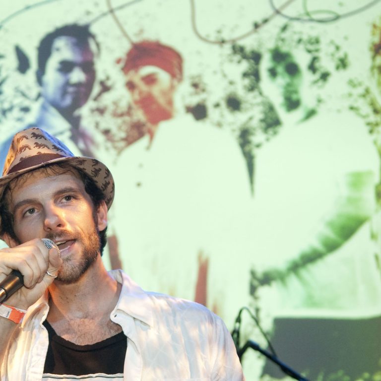 Here_II_Here-3502-scaled