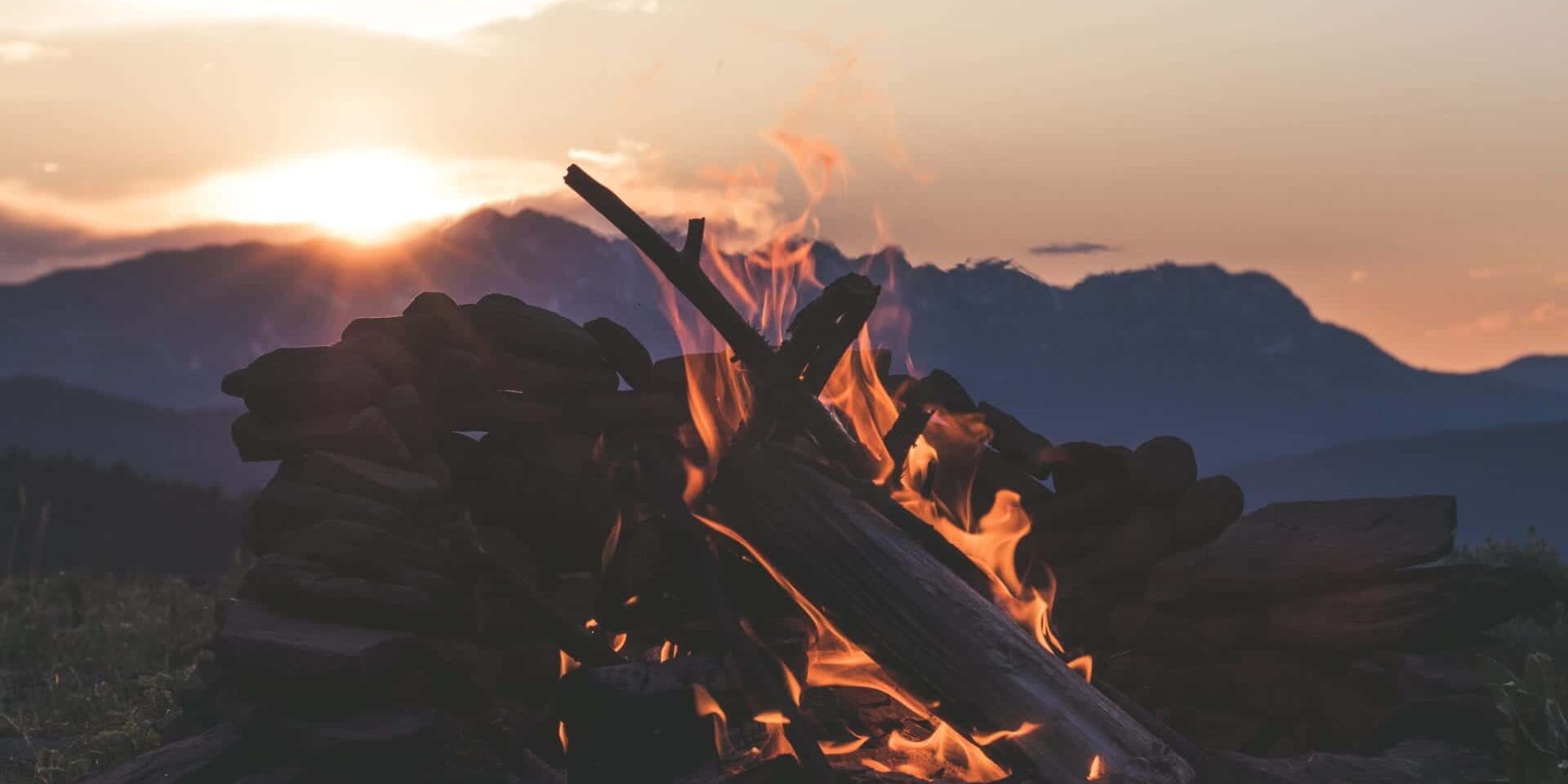 fire mountain colter-olmstead-714900-unsplash